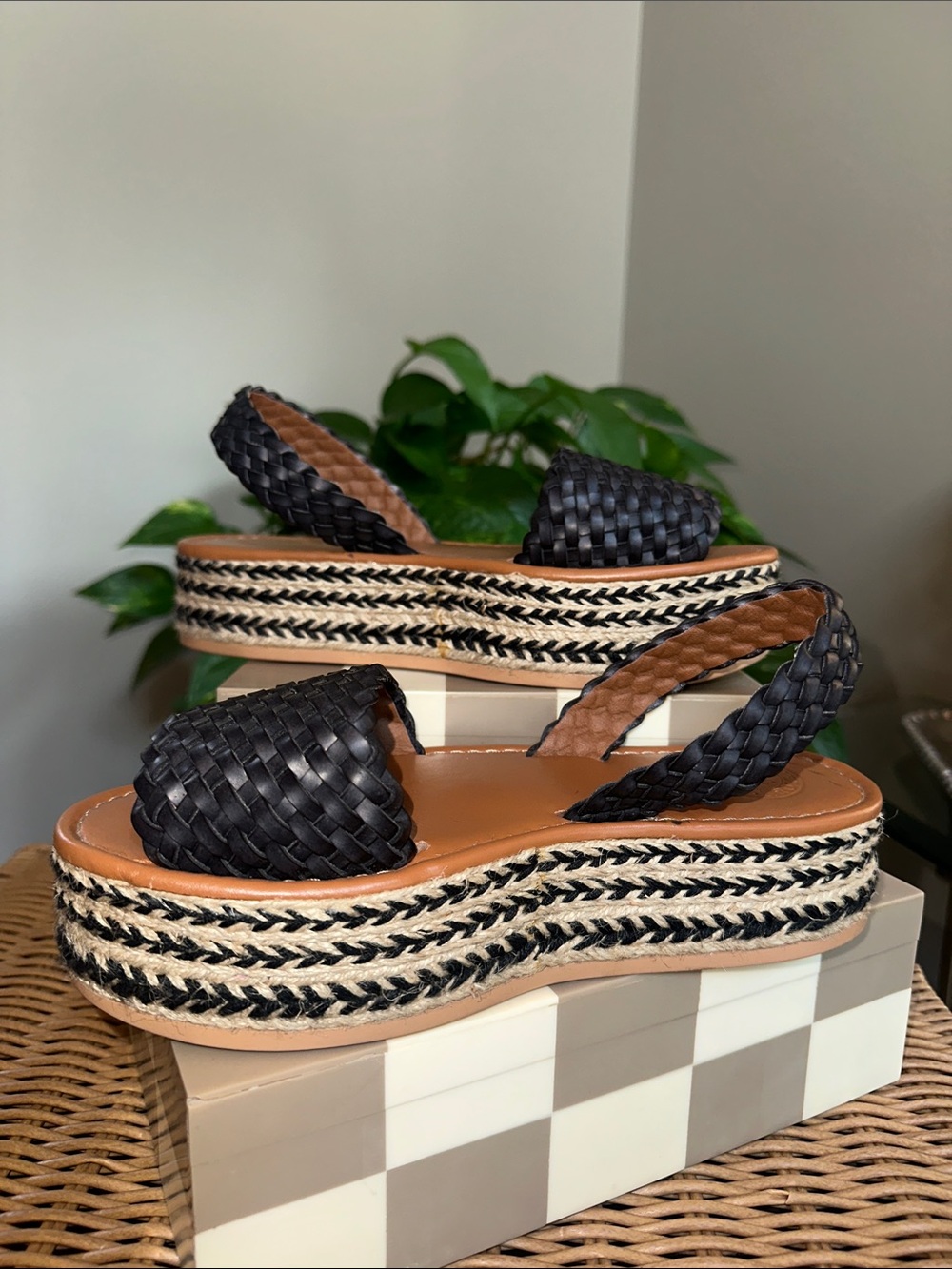 Penelope Chilvers Black Woven Espadrille Sandals with Tan Footbed size 8